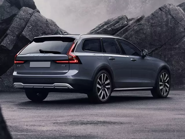 Volvo V90 Performance and Efficiency